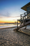 San Clemente Lifeguard Tower 1 and Pier Sunset Photo Photograph by Paul Velgos