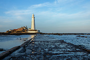 St. Mary's Lighthouse #2 Photograph by Francisco Ruiz Navas
