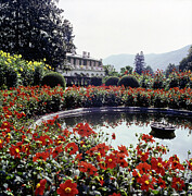 Fountain In Villa Agnelli Garden Photograph by Horst P Horst