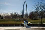Saint Louis - Homeless - Arch Photograph by Robert Niemeier