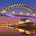 Newcastle upon Tyne skyline, Tyne Bridge, England